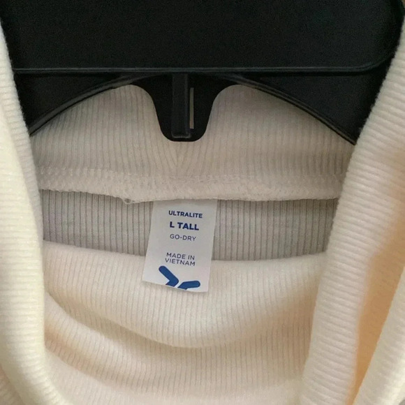Old Navy Ultralite Turtleneck size large tall - Picture 11 of 12